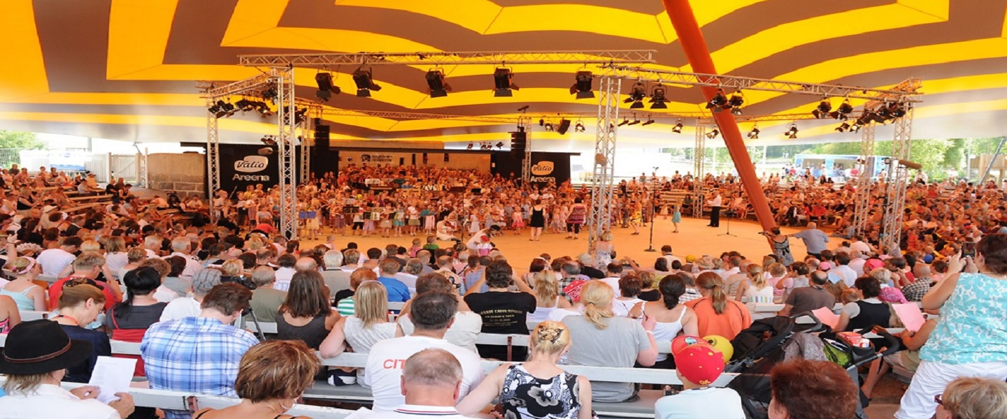 Kaustinen festifaali esiintymislava