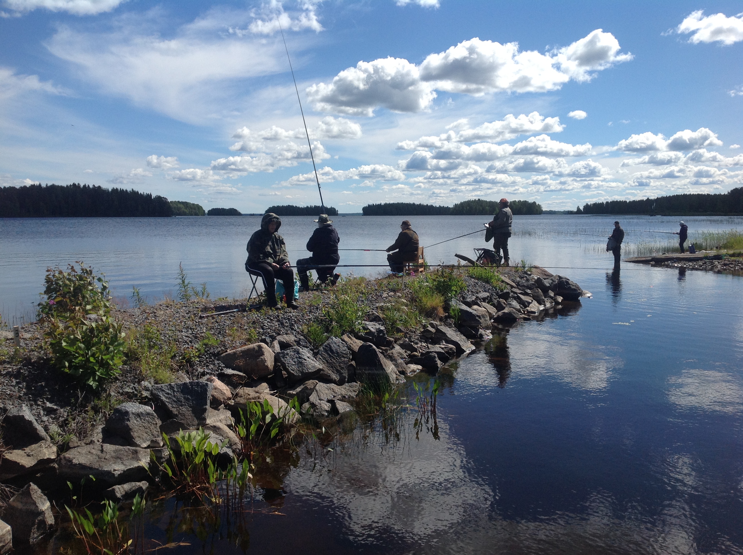 Onkijoita järvellä