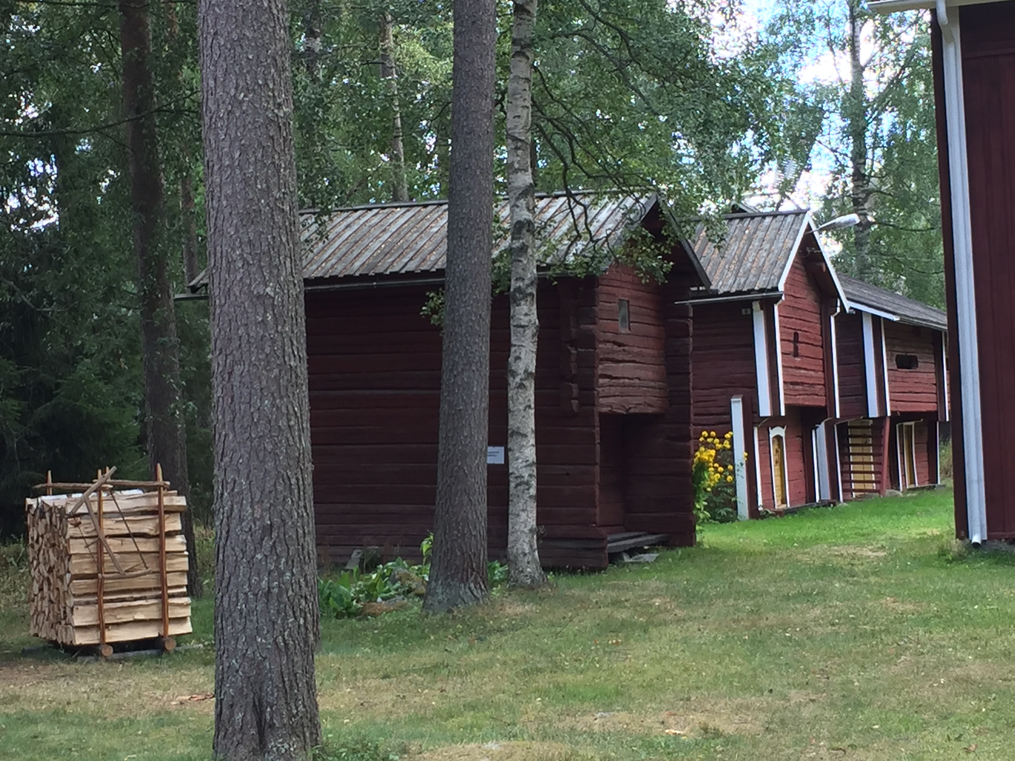 Jalasjärven museonmäen rakennuksia
