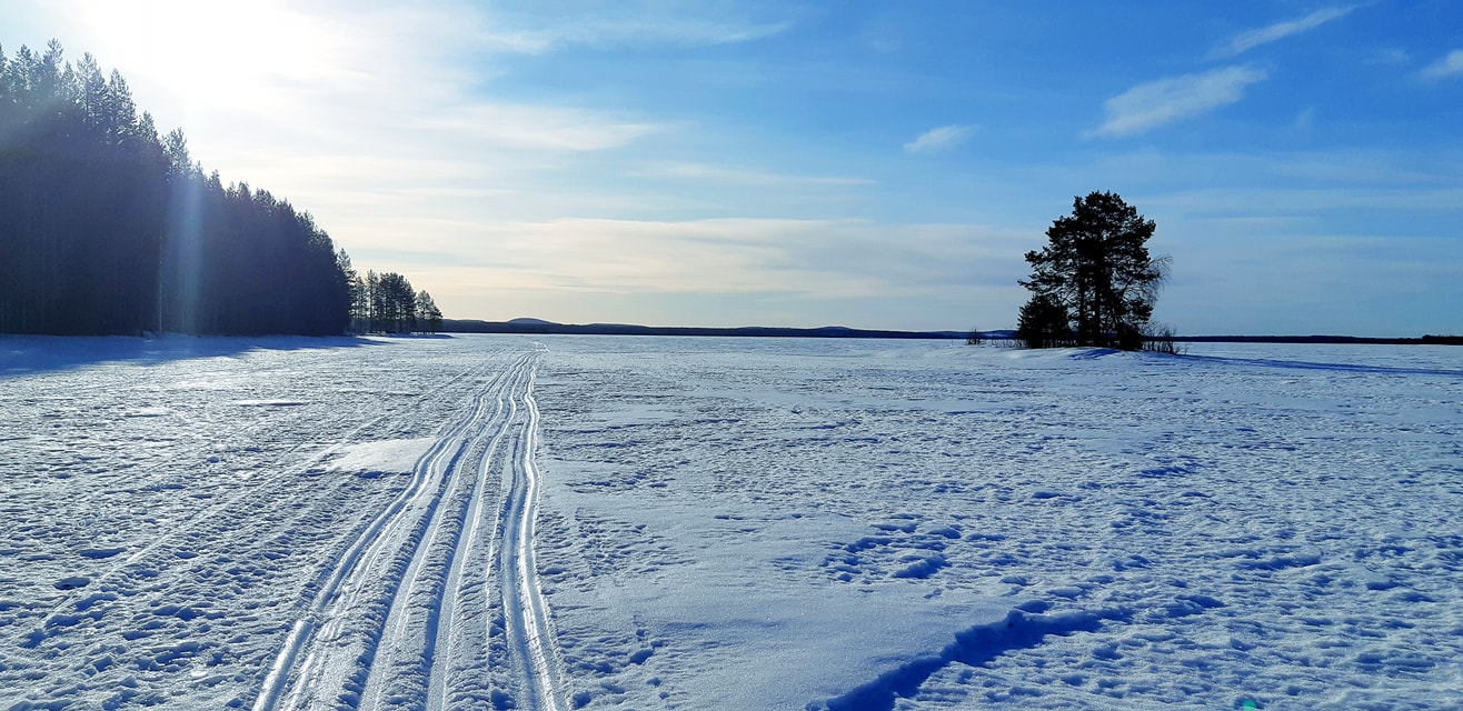 latu  jäällä Kiiminkijoella