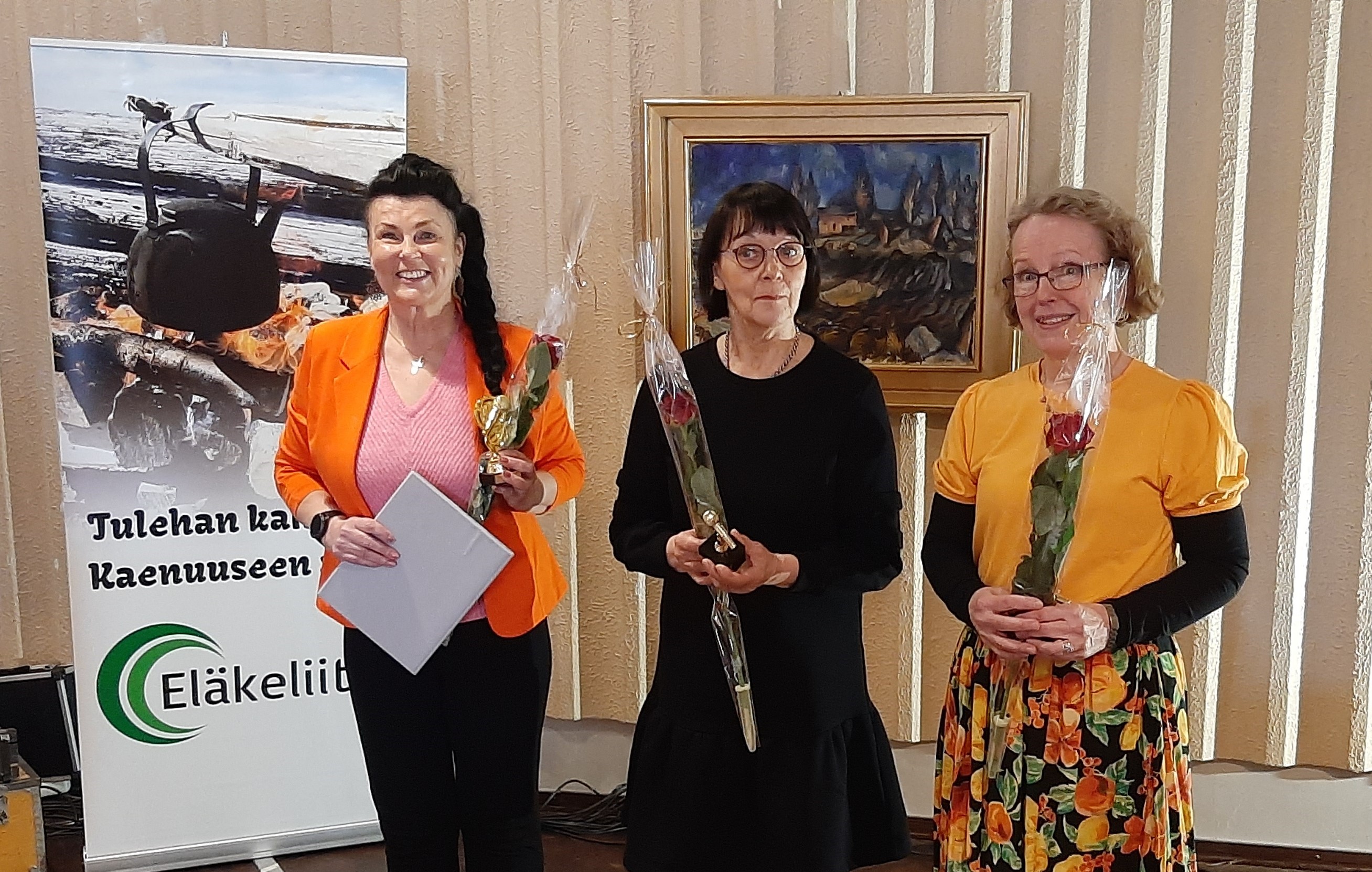 Naisten sarjan 50-69 v.  voittajat vasemmalta Helmi Kyllönen, Maija-Liisa Remahl ja Arja Tiainen