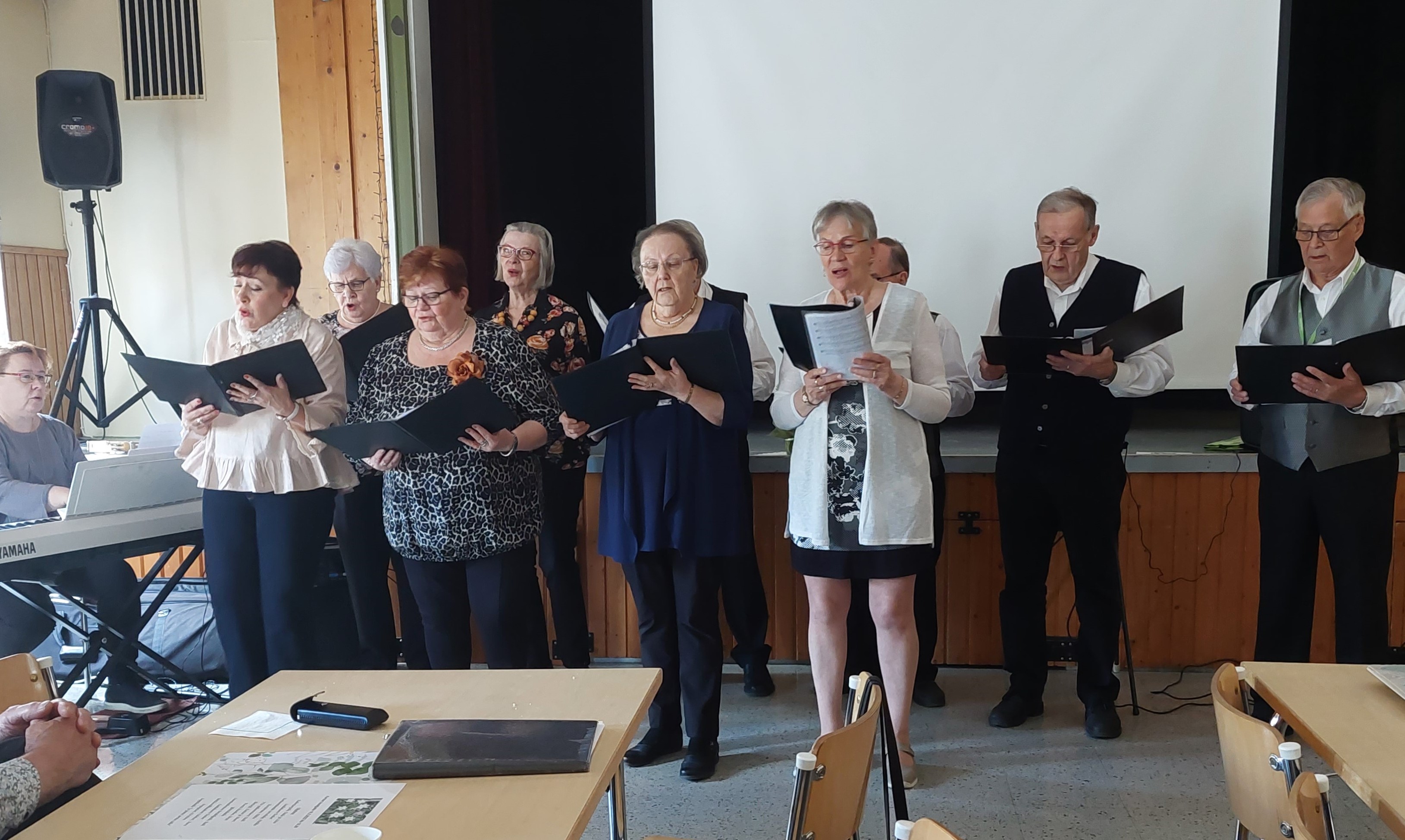 kuva Lauluryhmä Tenhot