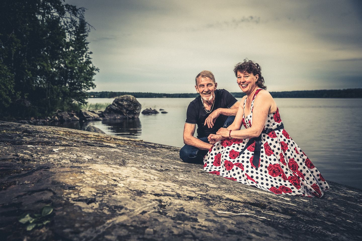 Minna Äikäs kalliolla