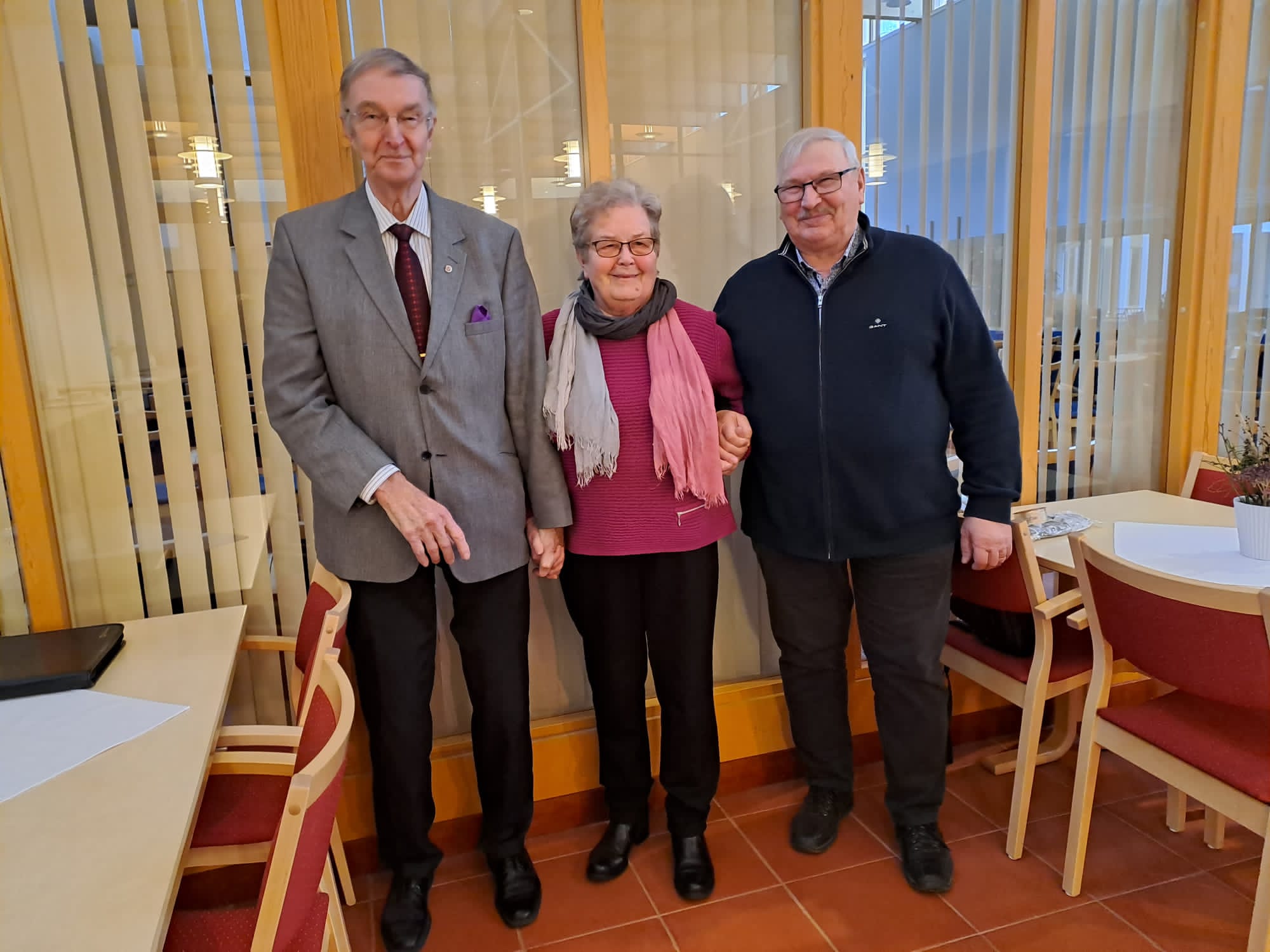 Liittovaltuutettumme vas. Heikki Koivisto, Marjatta Tjäru ja Terho Paavola.