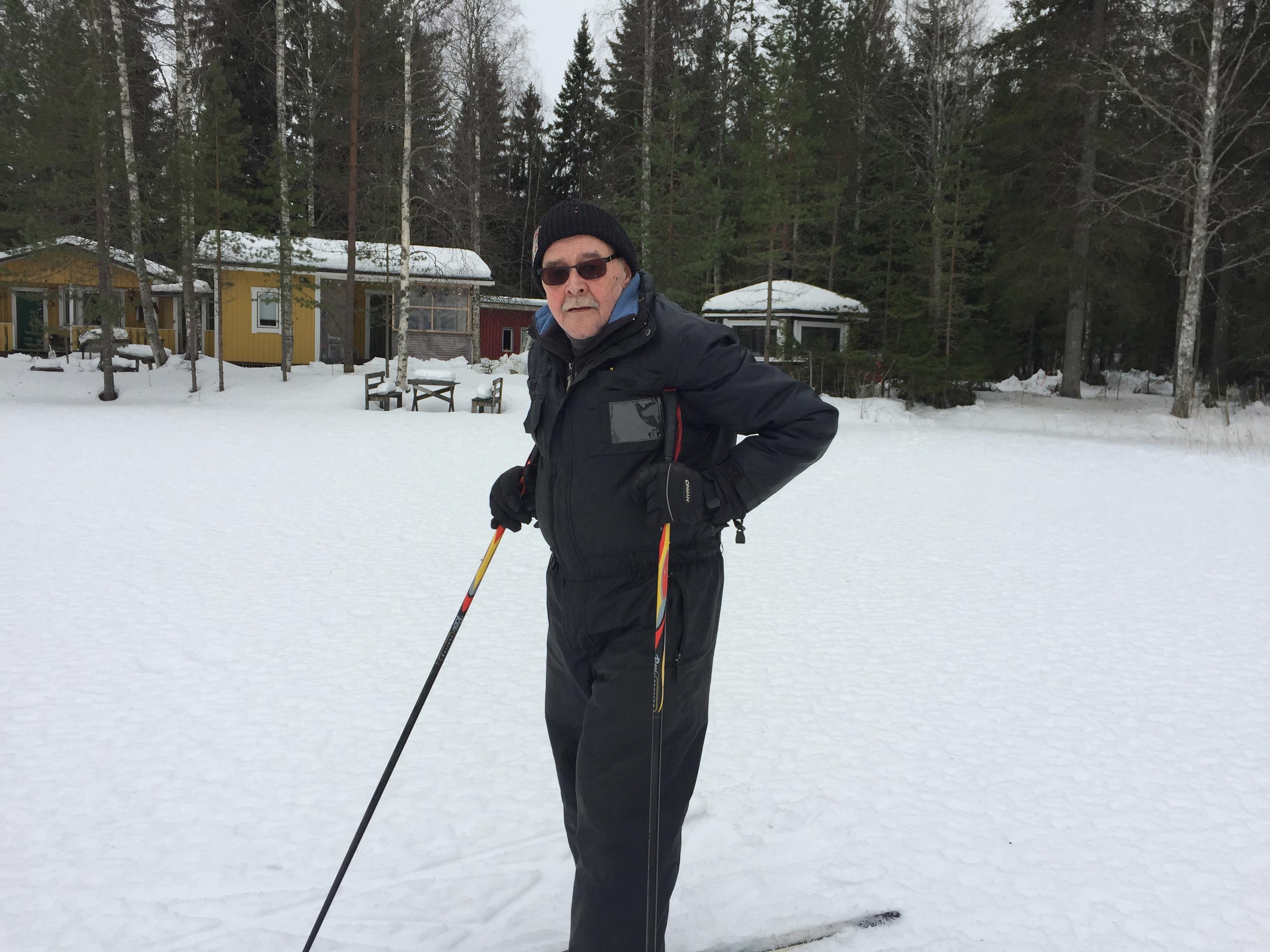 hiihtäjä