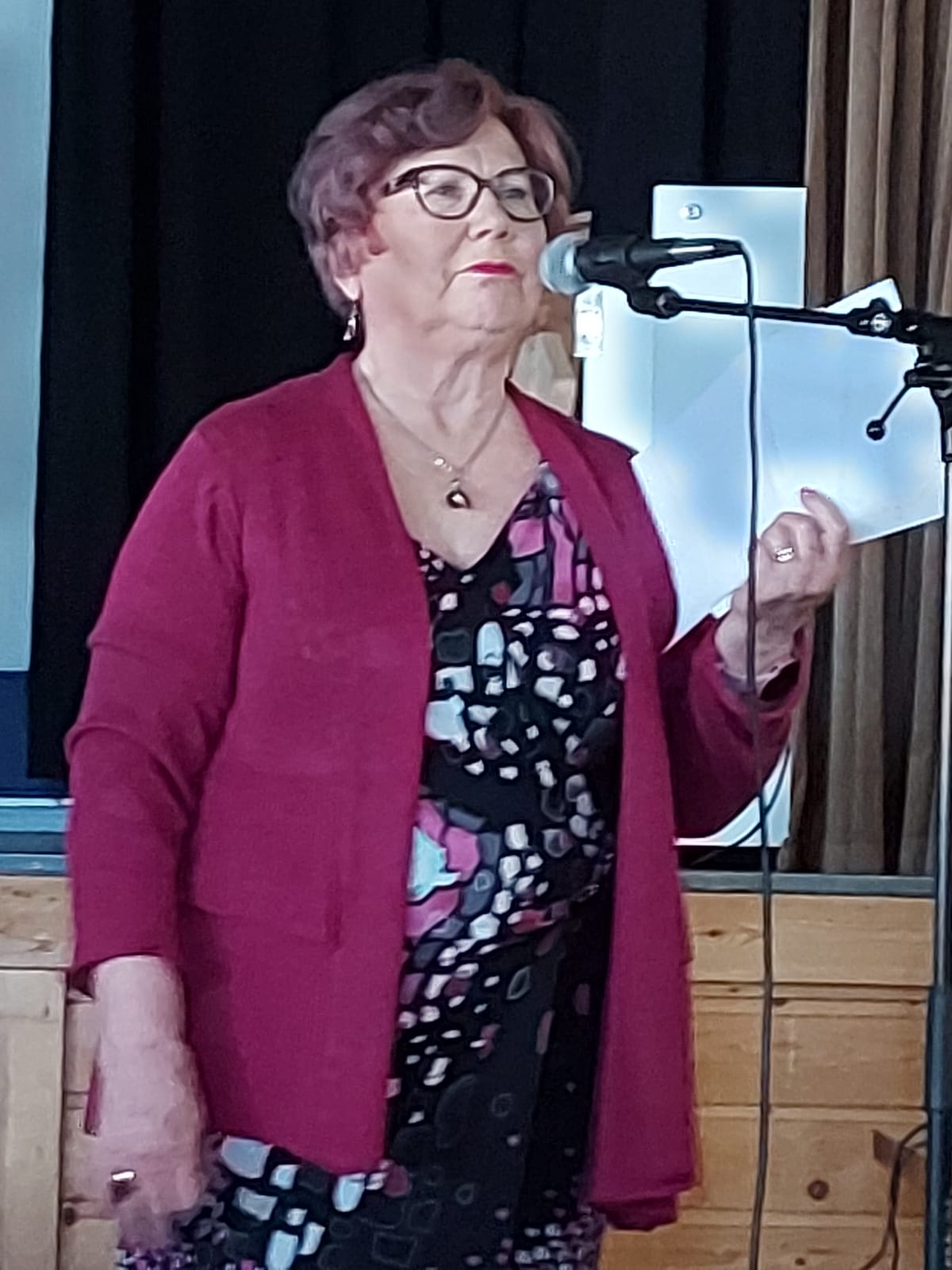 Juontaja Riitta