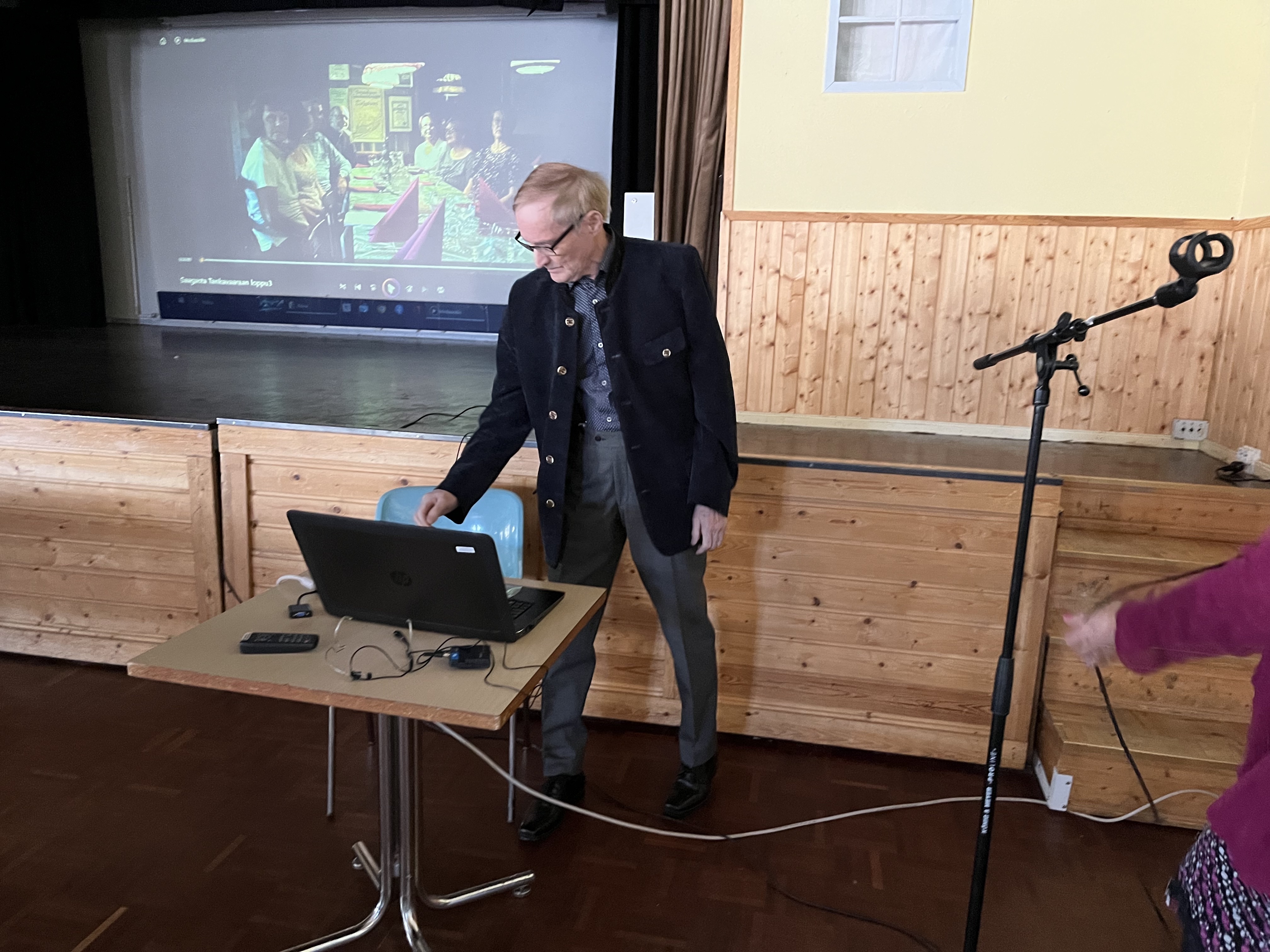 Ensimmäise kuoron musikkaalin teosta-Lapin matka aineisto musikaaliin