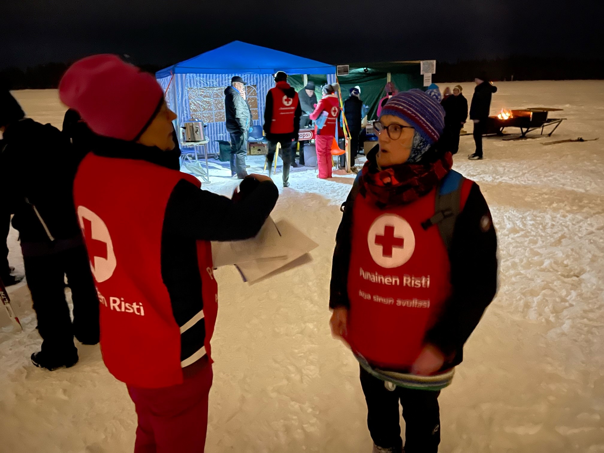 SPR:n Posion osasto kirjasi hiihtäjät ja hiihdetyt kilometrit ja varmisti sen, että kaikki tulivat turvallisesti takaisin Posionjärveltä.