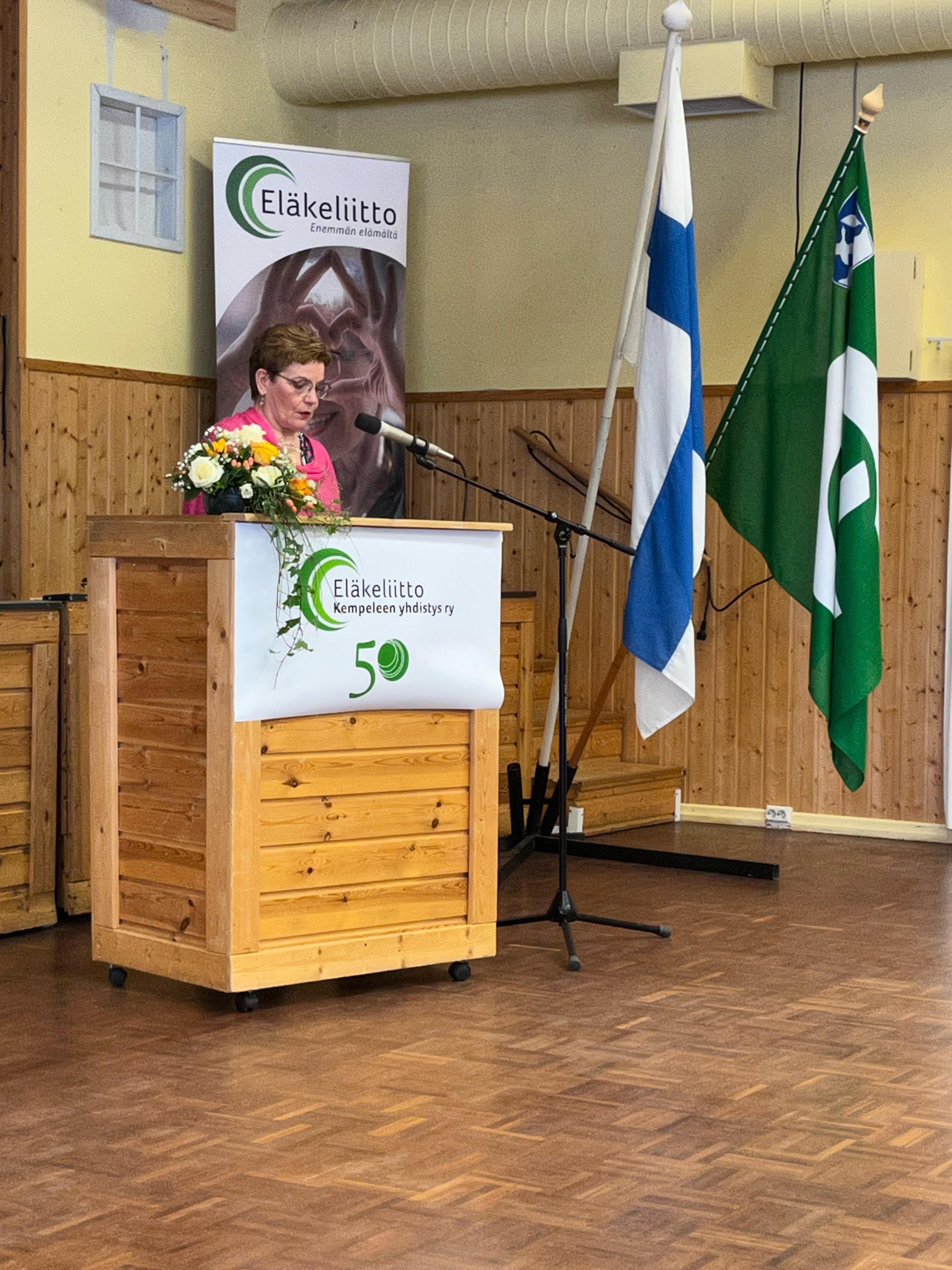 Piirin puheenjohtaja Sirkka-Liisa Oikarinen