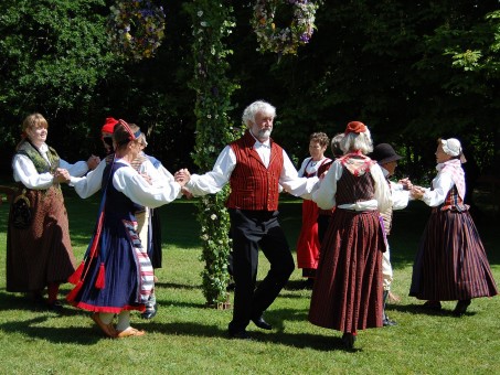 Päivätanssit