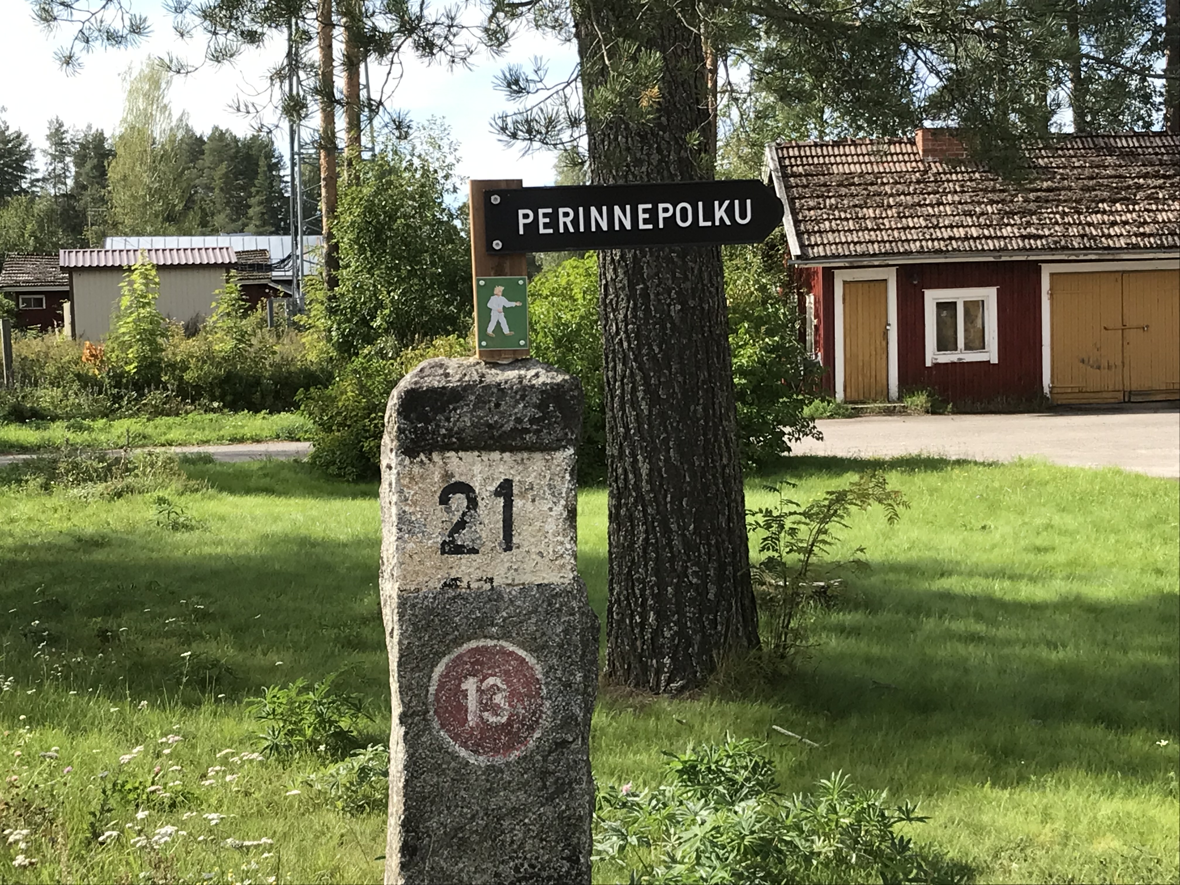 Tienviitta kilometritolkulla päällä