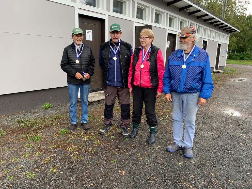 Kuvassa hopealle yltänyt Jokioisten 1 joukkue