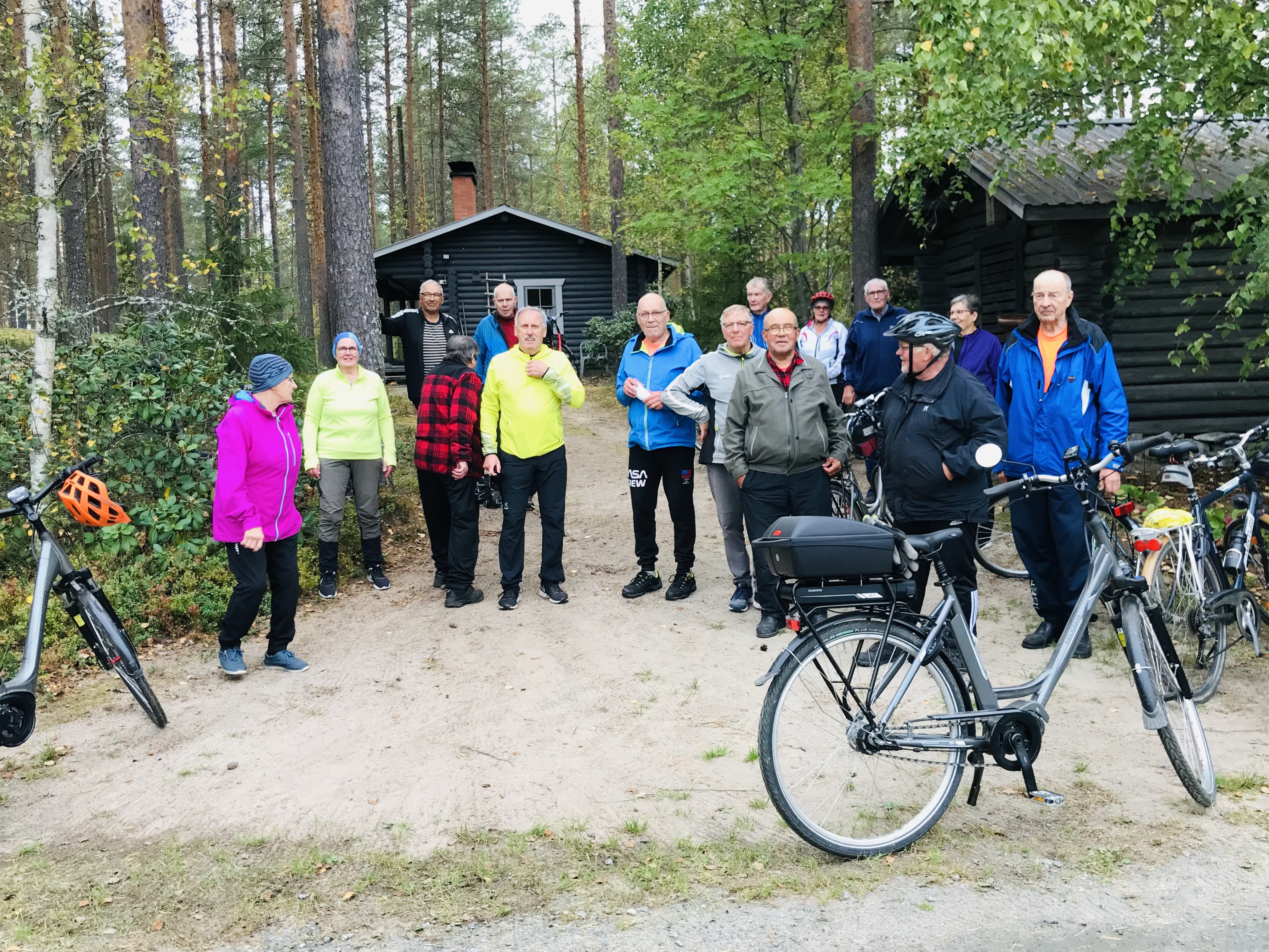Pyöräilijät laavulla 12.9.23