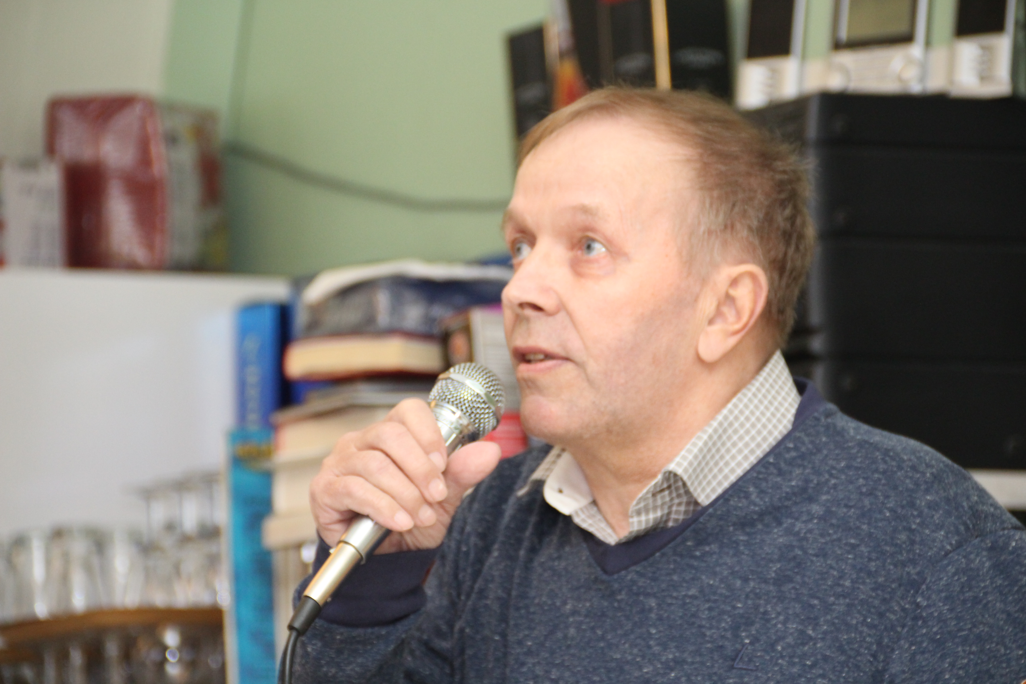 Karaoken laulaja