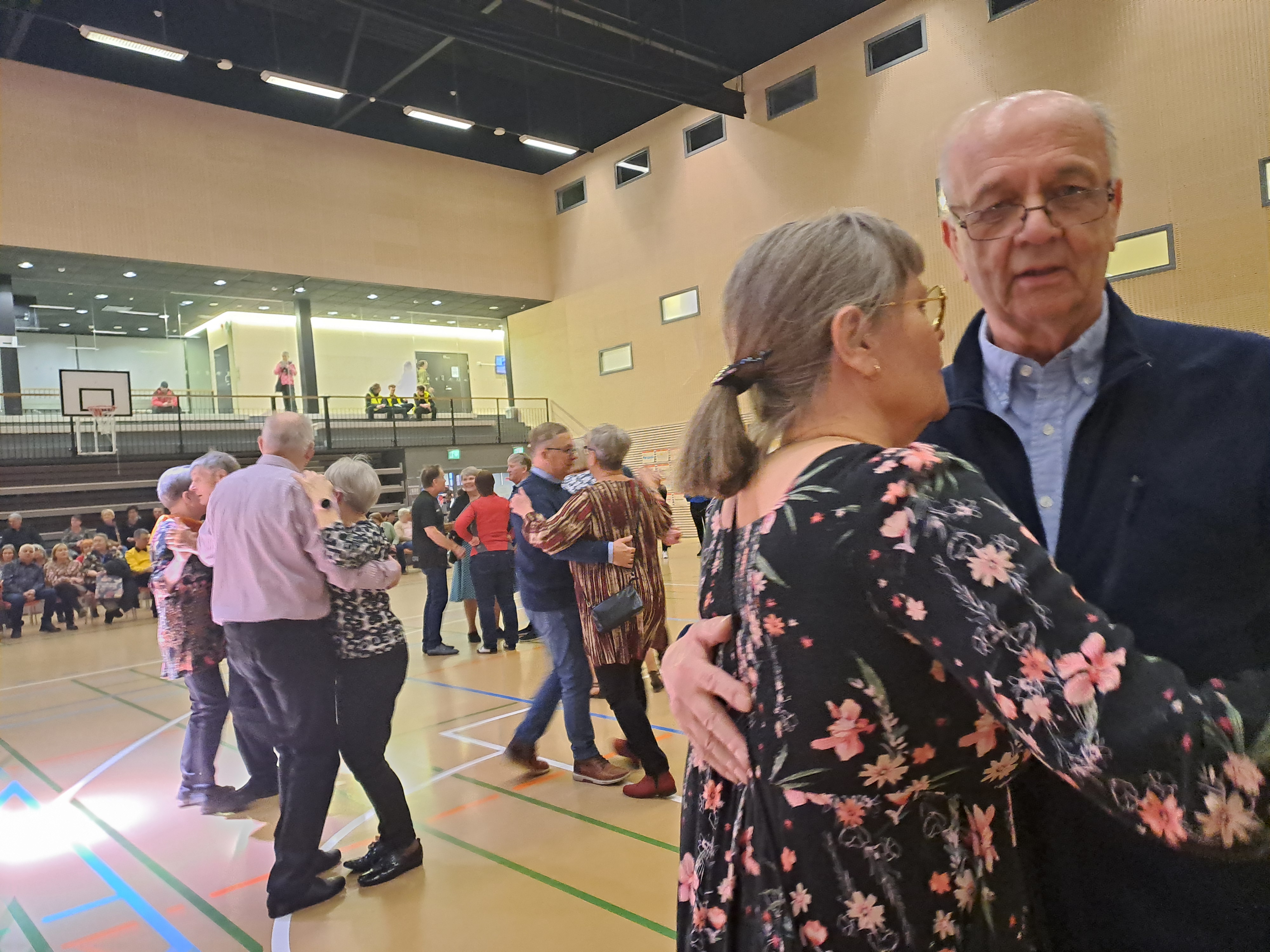 Tanssin pyörteissä Matti ja Carita Hauhtonen