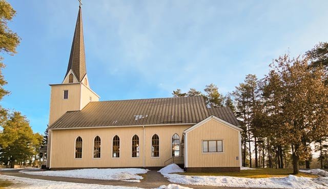 Tiistenjoen kirkko
