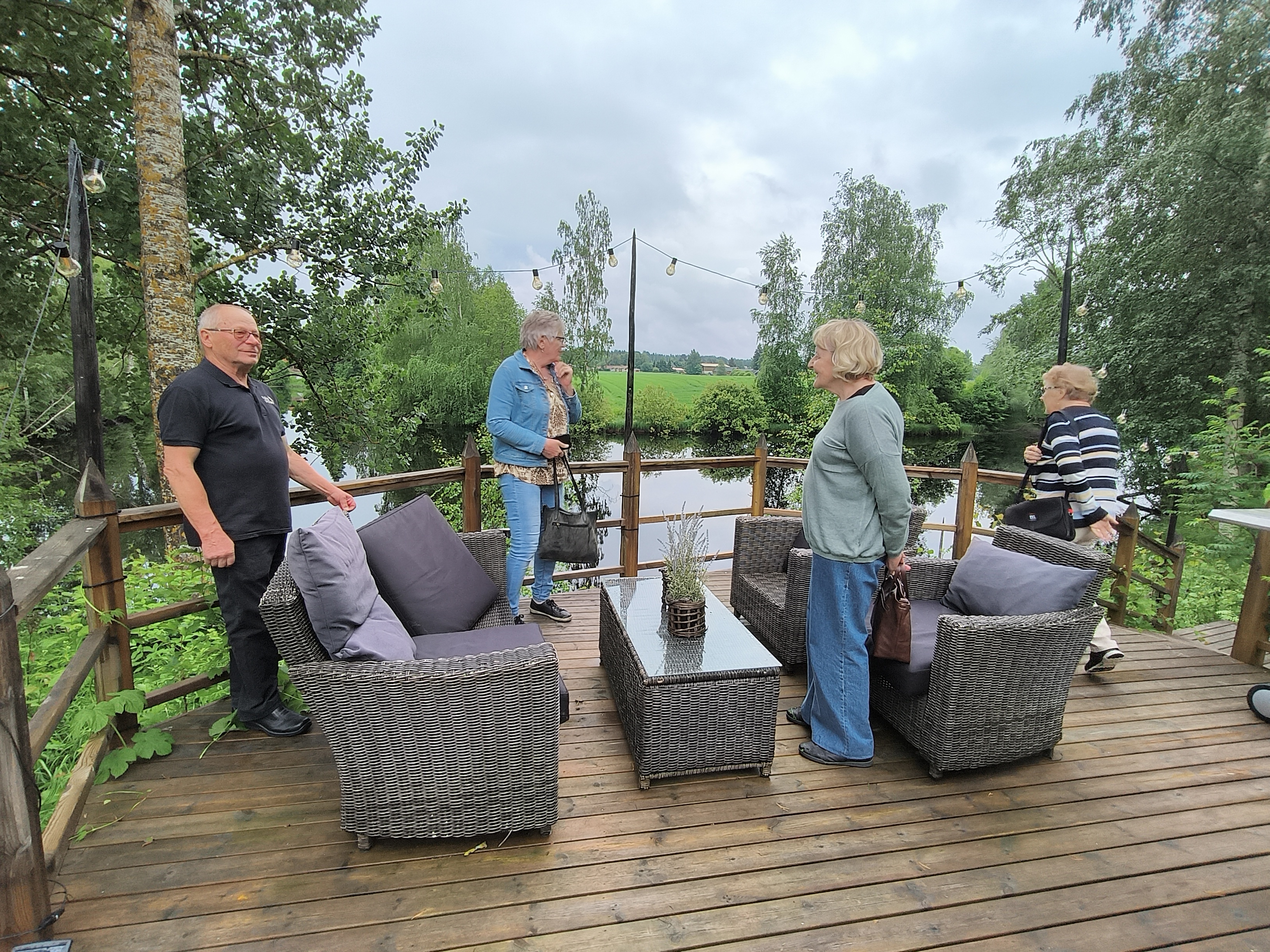 näköalapaikalla Pappilanjoen rannalla