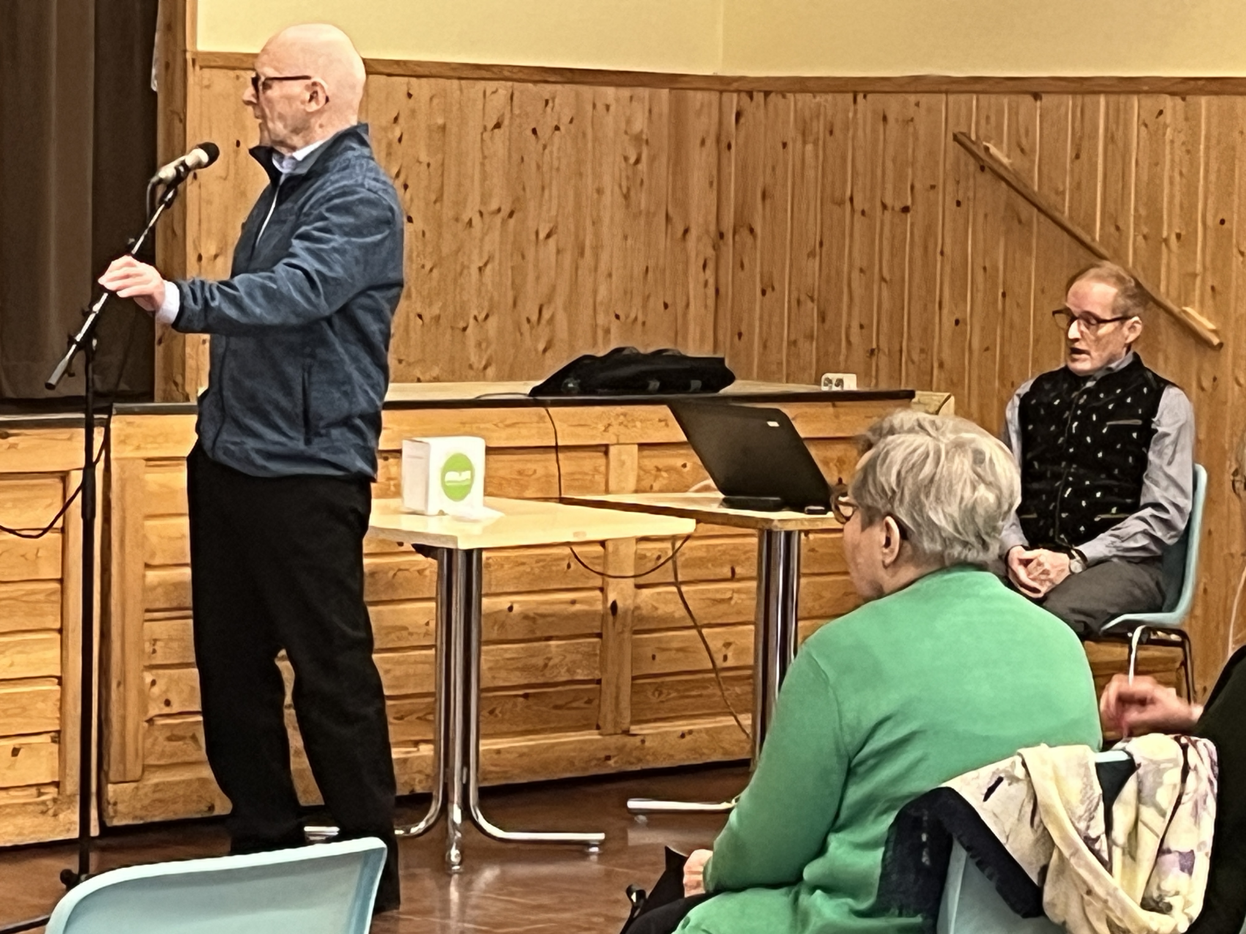 Pentti Peltola, Karhunpoika sairastaa alkulaulu