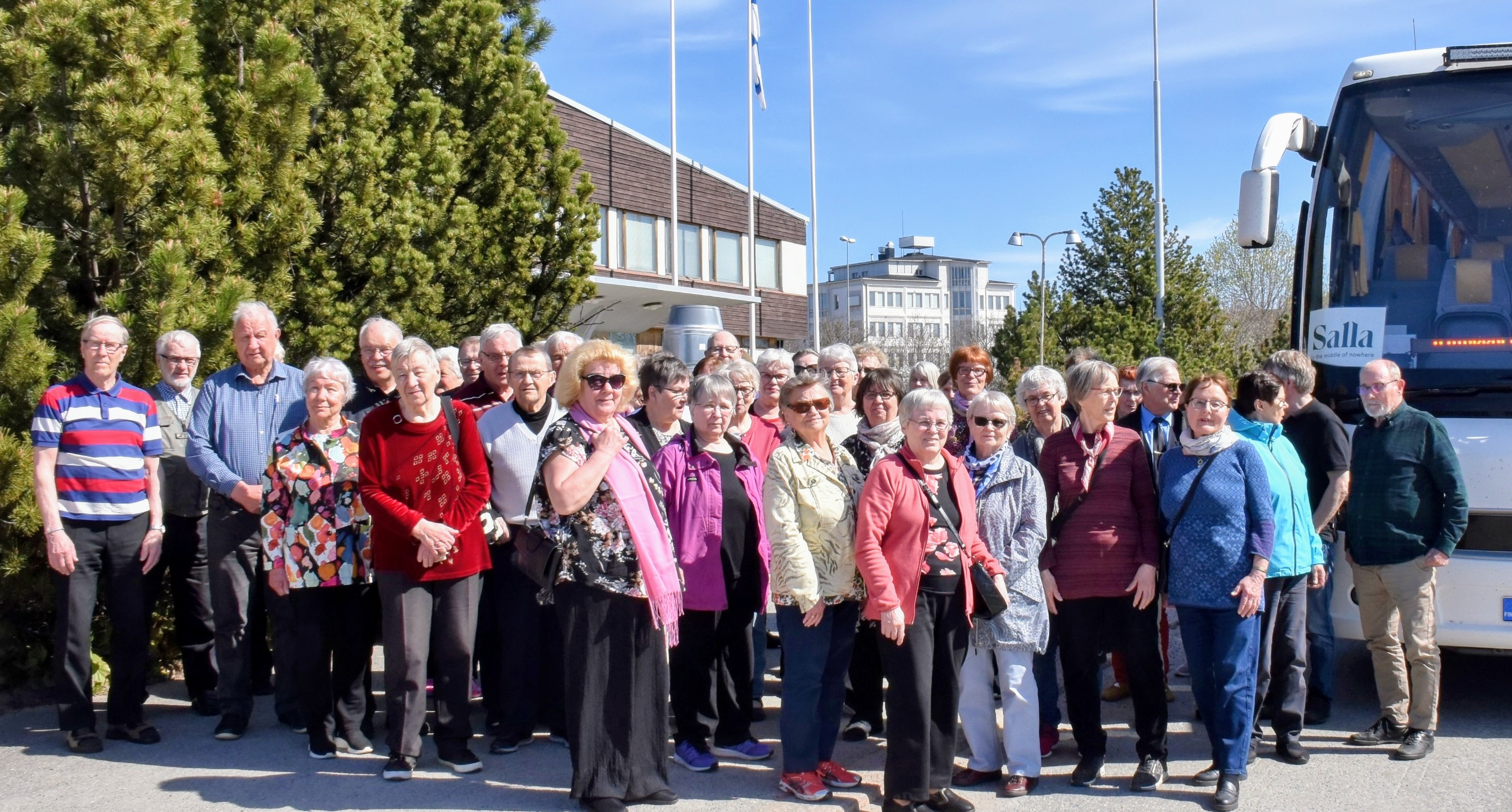 Lappilaisia Lehmirannassa, kuva Eero Perttunen