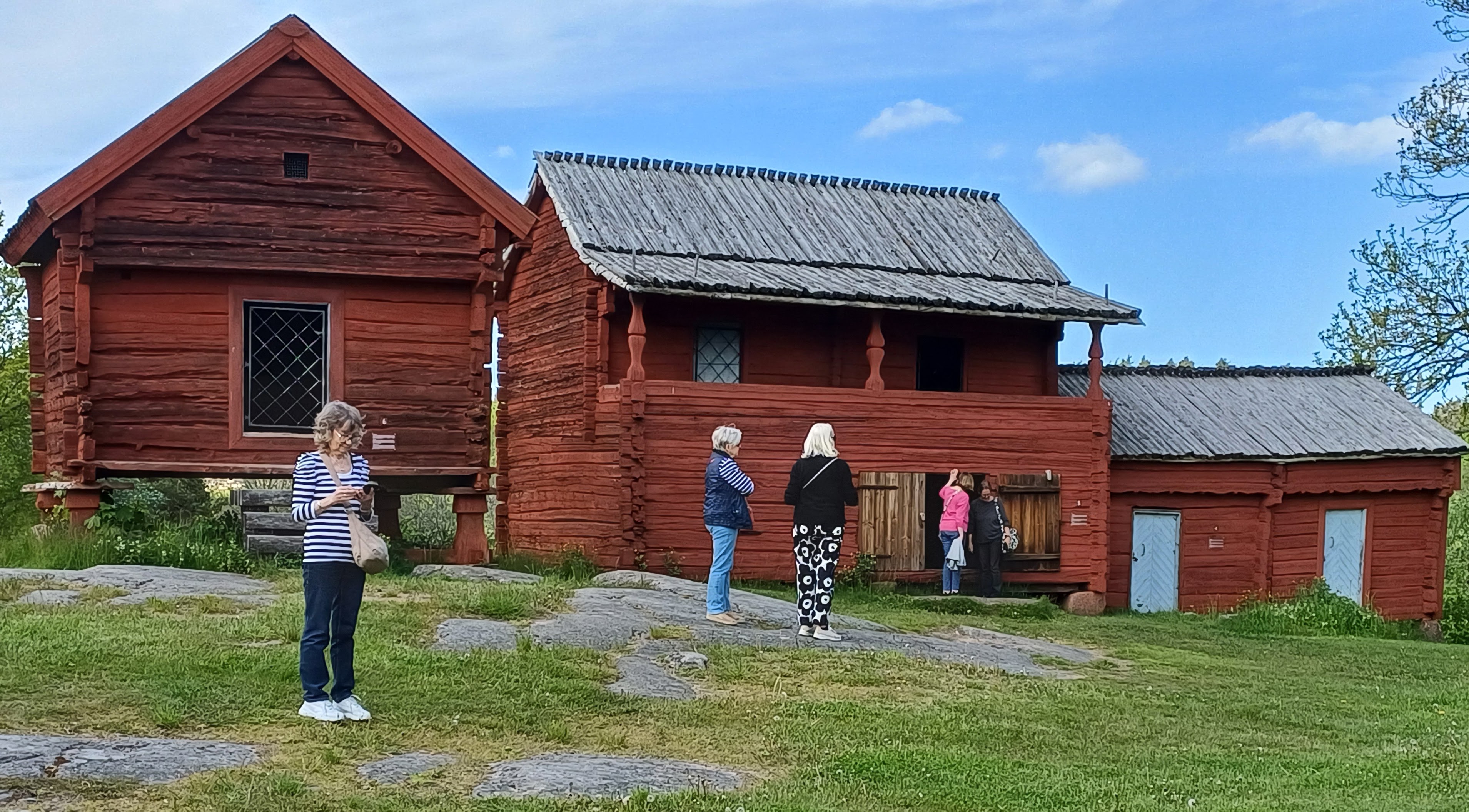 Museoalueen rakennuksia
