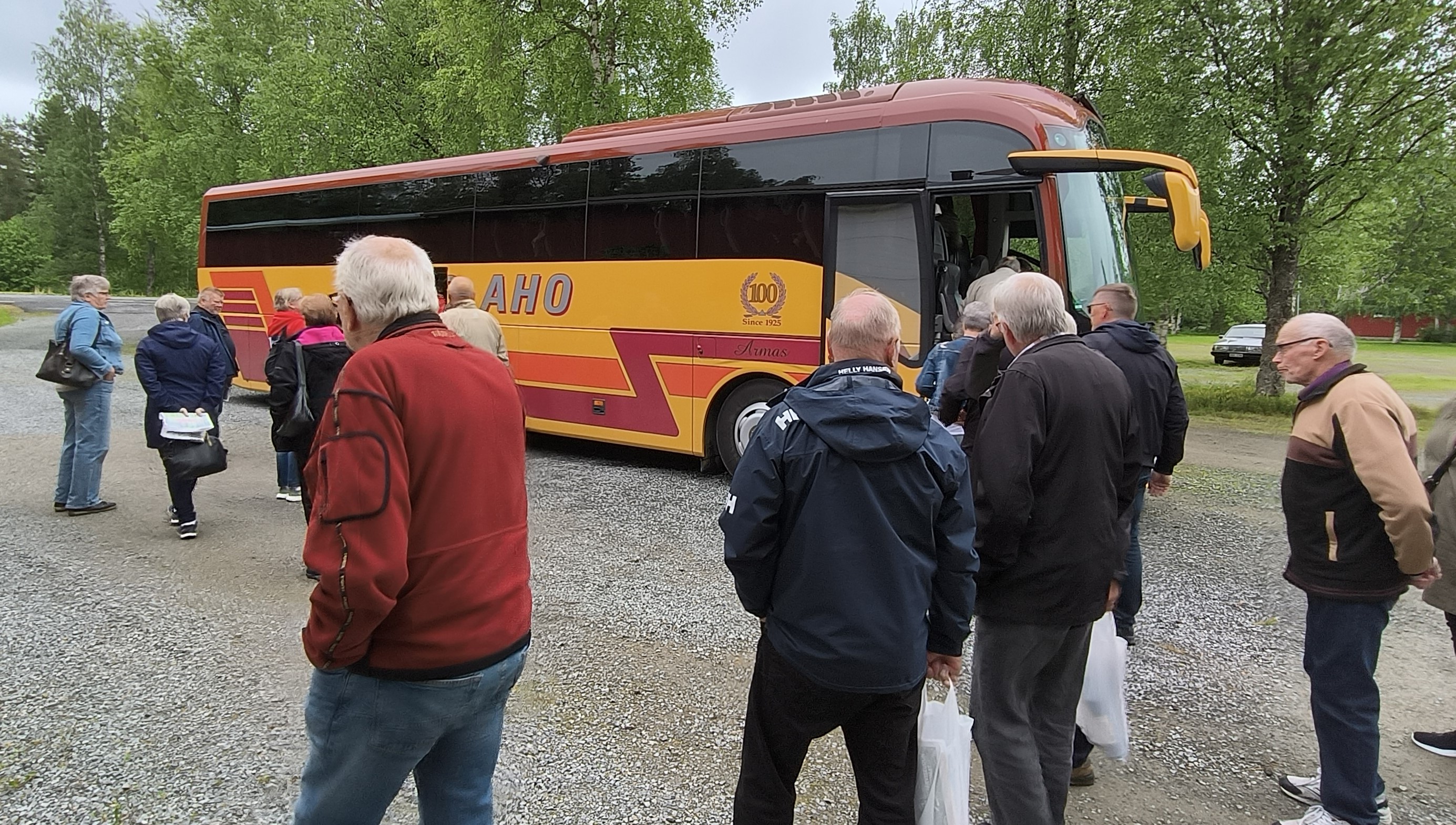Tuliaiset ostettu