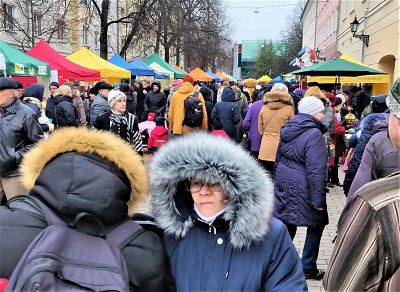 väkeä