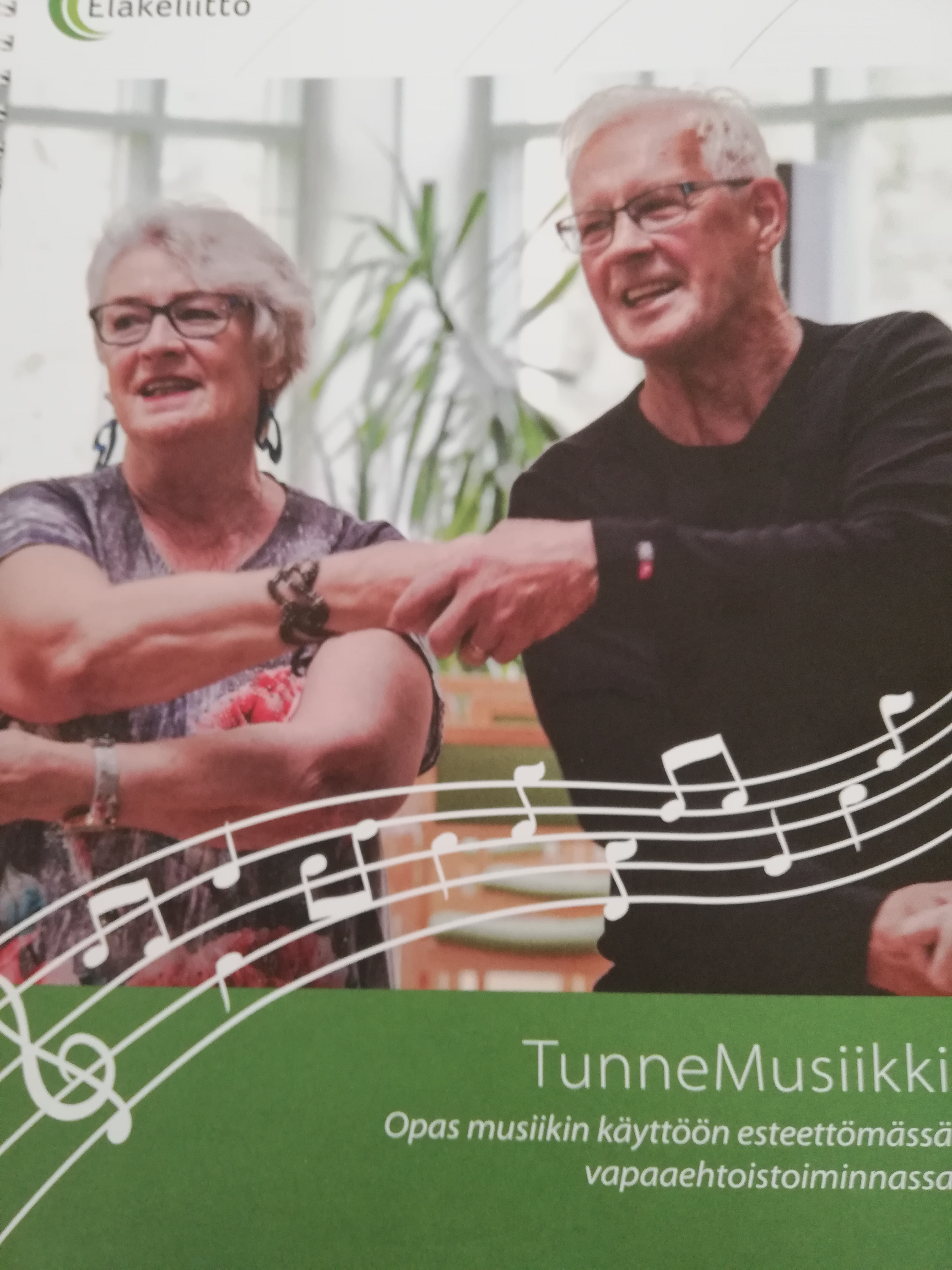 Leila ja Seppo TunneMusiikki kursseilla Lehmirannassa