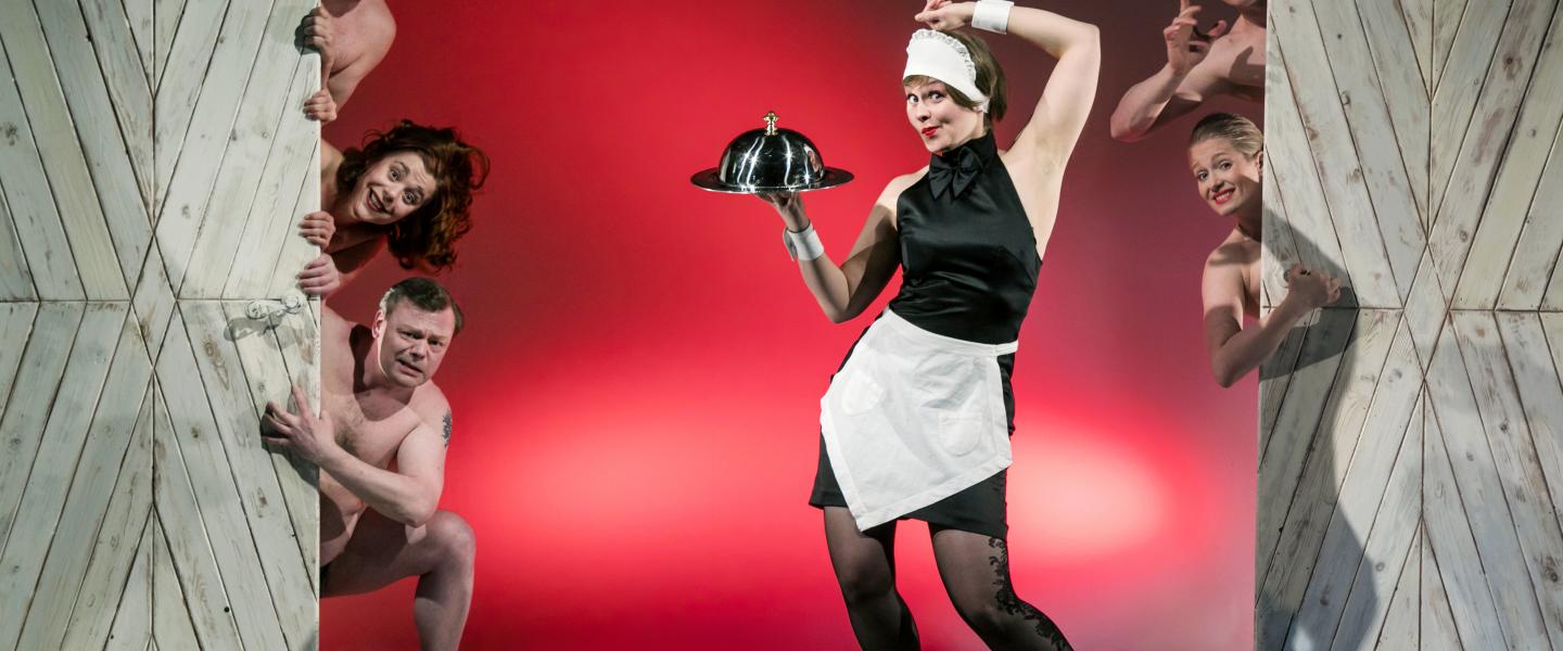 Älä pukeudu päivälliselle teatteri esitys