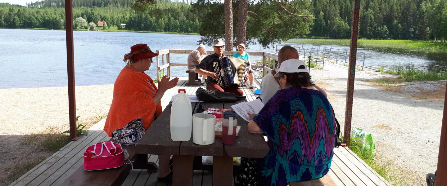 Kesäpäivä Kurkisaaressa