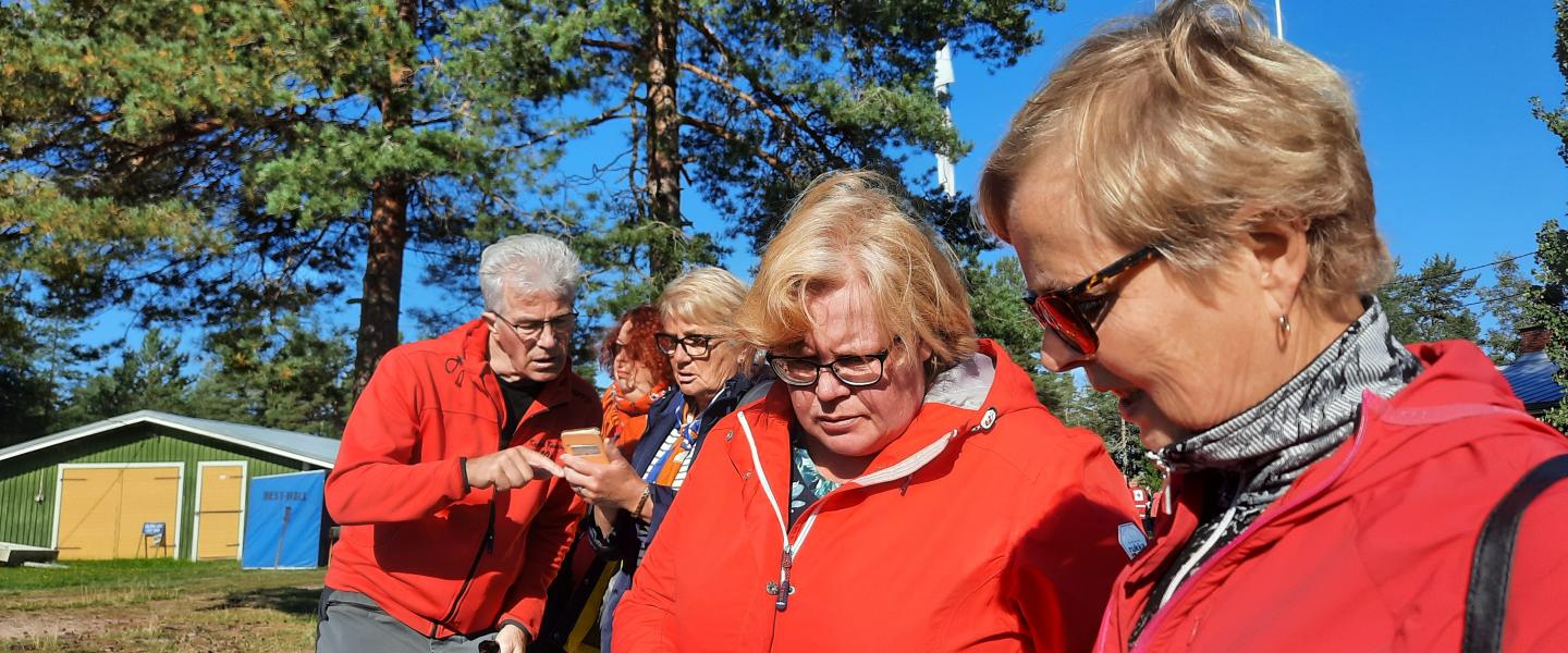 Kännyköiden tutkimista