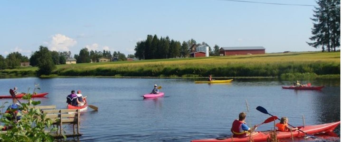Karvoskylän idylliä