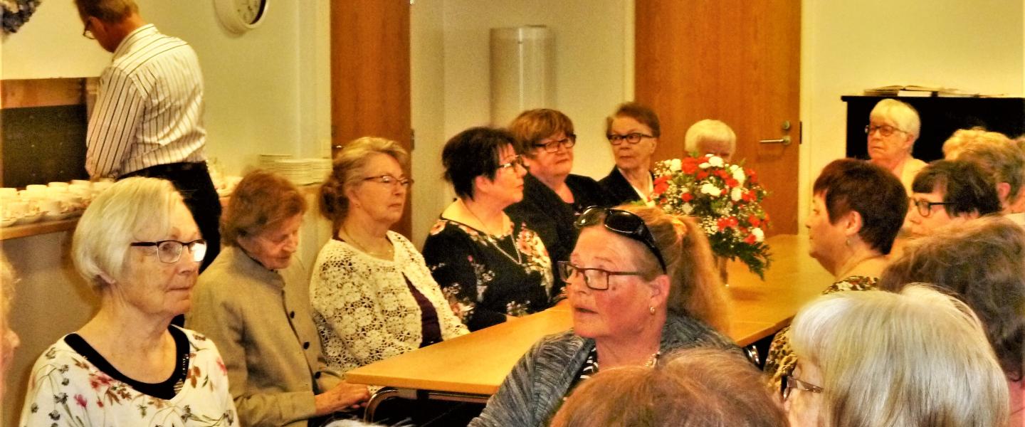 Äitejä juhlimassa 2018