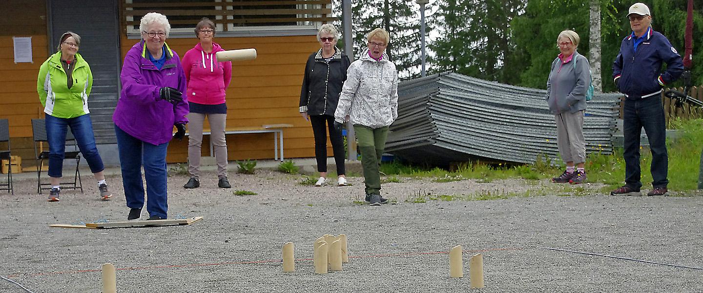 Mölkyn piirinmestaruuskilpailut Ikosen koulun kentällä