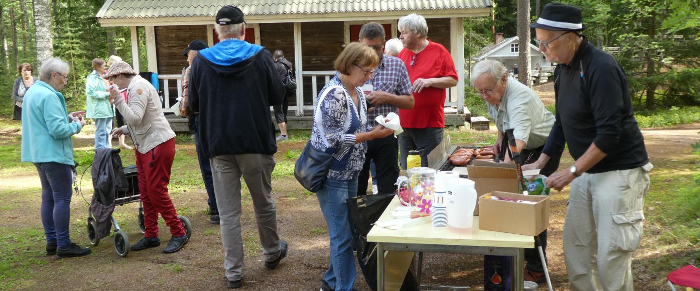 Ruokailutauko lauvanniemessä