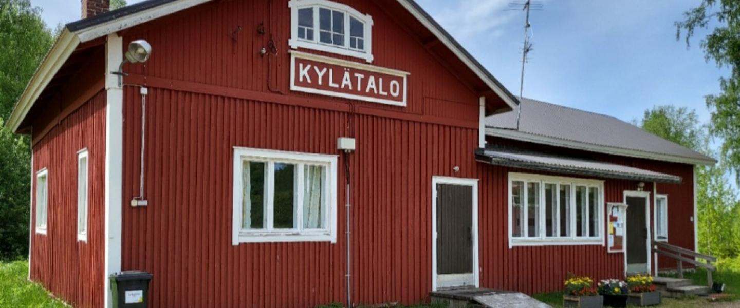 kylätalo_kesä