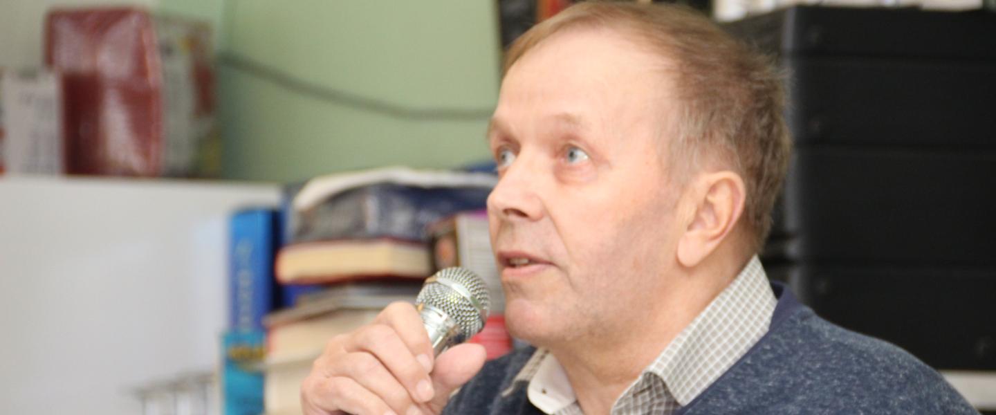 Karaoken laulaja