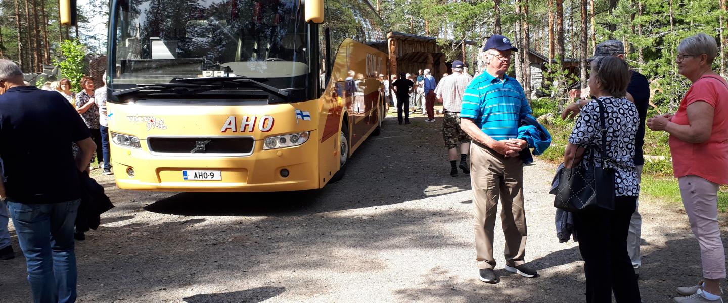 Ahon bussilla ympäri Suomea