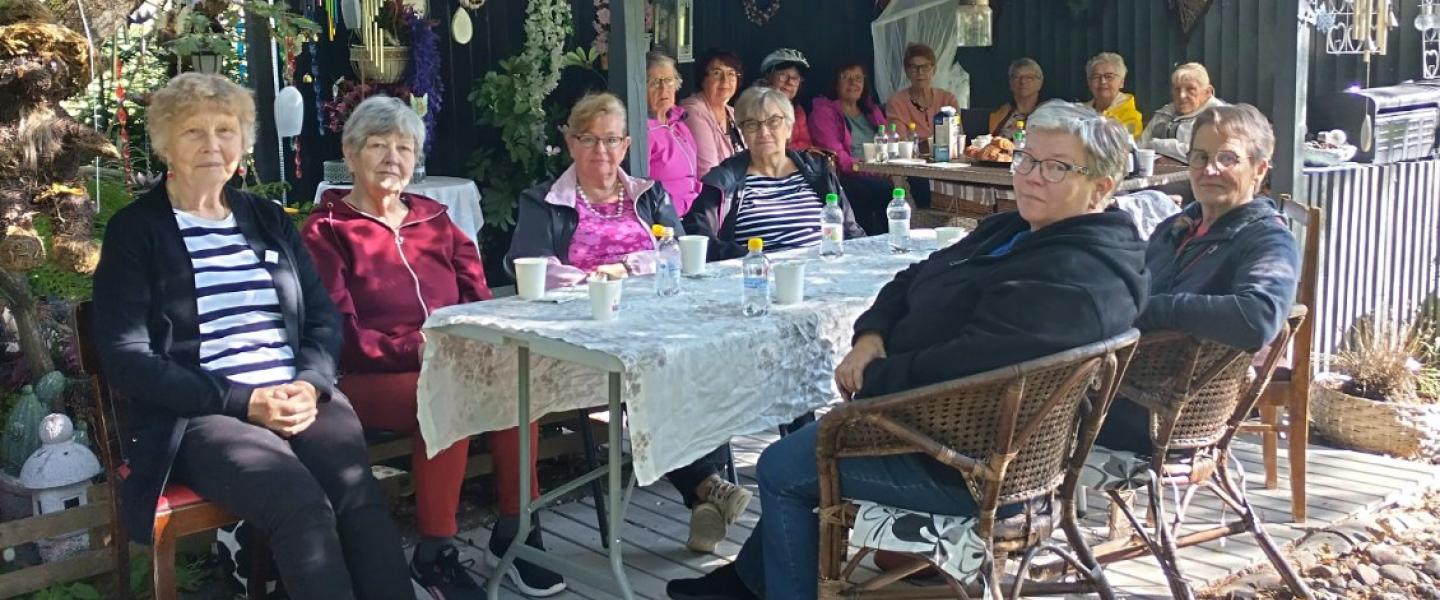 Käsityökerhon kahvitus 2.9.25