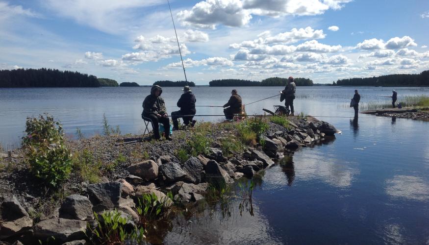 Onkijoita järvellä