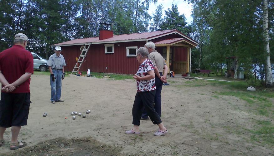 Kisat Matin mökillä
