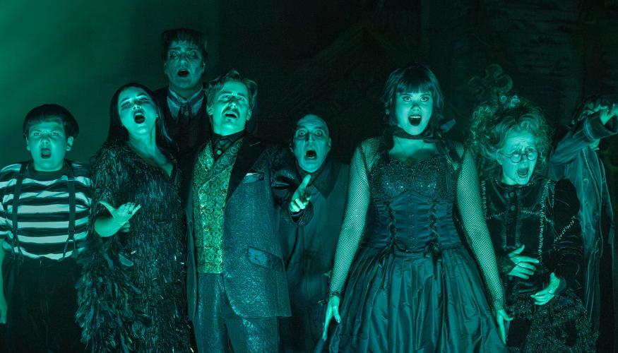 Teatteri Addams Family kuvituskuva