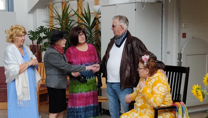 sketsin esittäjät